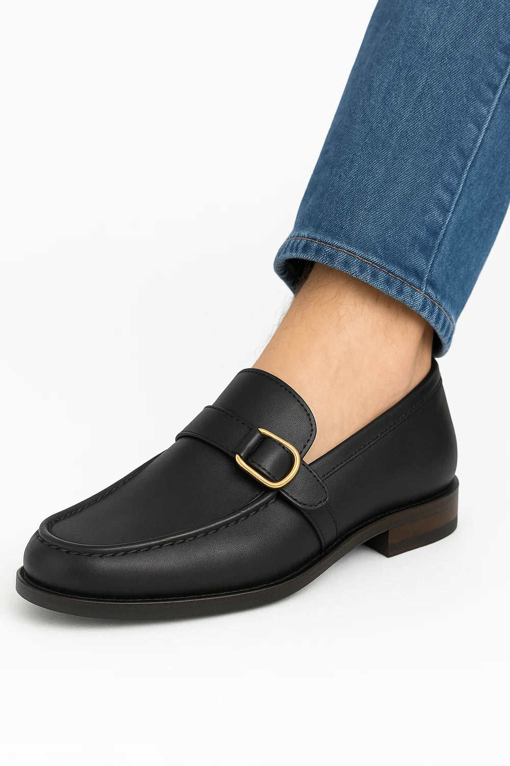 Chaussure à boucle simple